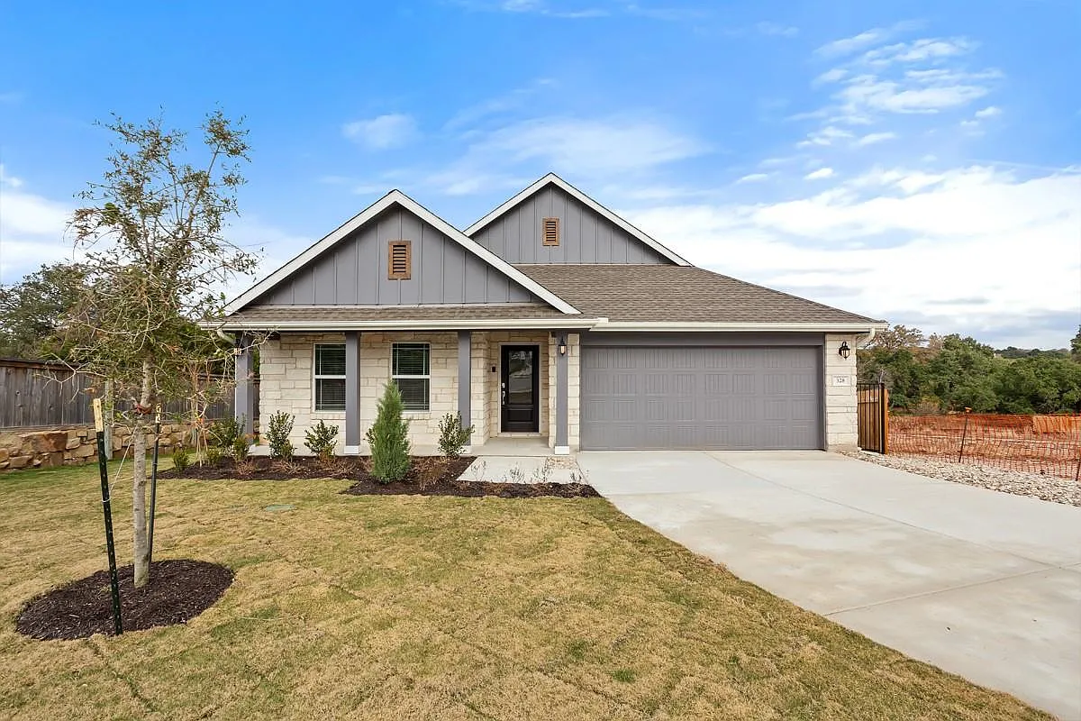 4 bed, 3.0 bath, 2122 sqft, $2,550 — Photo 1
