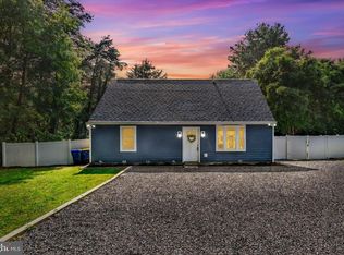 102 Maple Rd, Stevensville, MD 21666