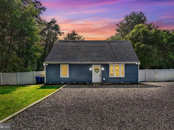 102 Maple Rd, Stevensville, MD 21666