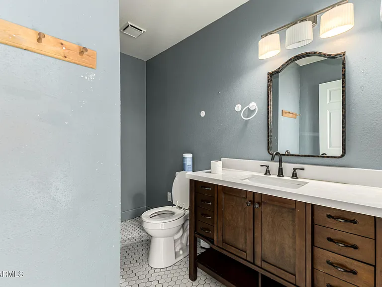 2421 S 221st Ave — Photo 17