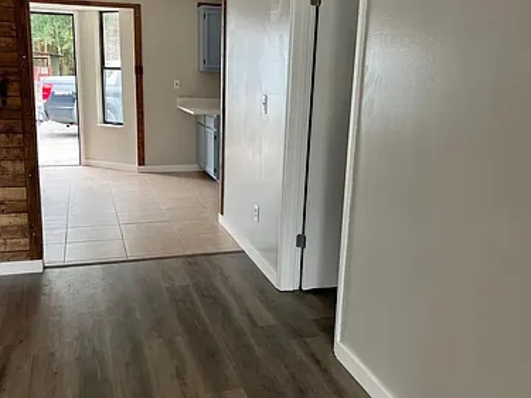 2615 Indigo Ave — Photo 2