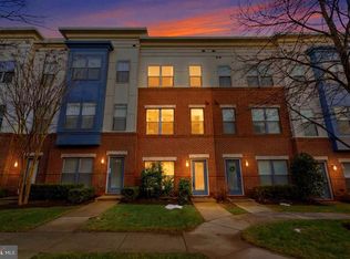 12183 Waveland St, Fairfax, VA 22033