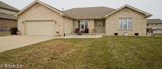 1st image of 19533 Waterford Ln