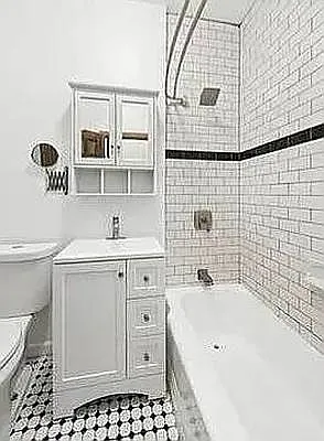 Rented by Brooklyn Property Group LLC | media 7