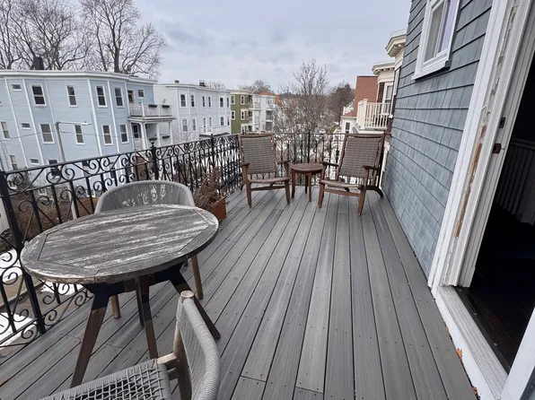 15 Sheffield Rd #3, Roslindale, MA 02131