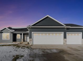 4534 Sonoma Dr, Cedar Falls, IA 50613