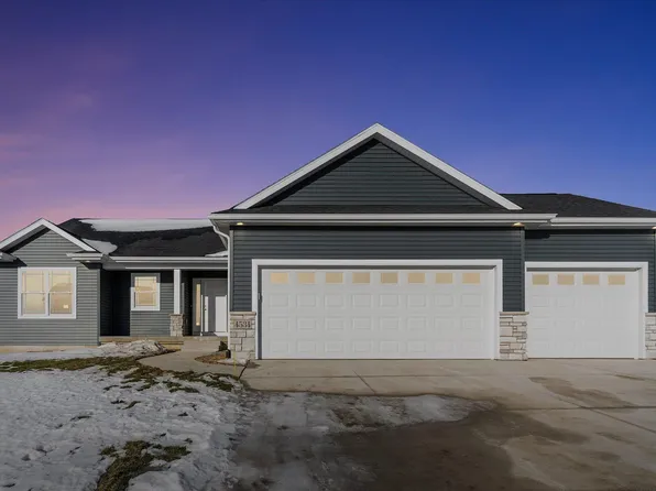 4534 Sonoma Dr, Cedar Falls, IA 50613