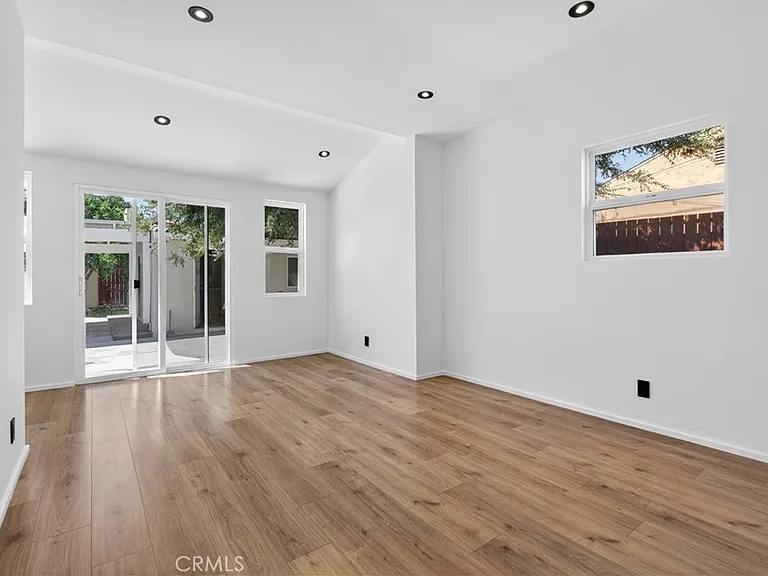 1713 W Alameda Ave — Photo 34