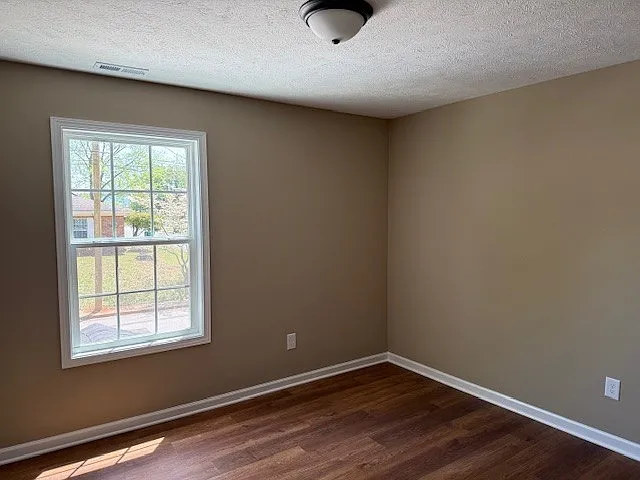 216 8th Ave SW — Photo 9