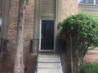 6980 Roswell Rd, Sandy Springs, GA 30328