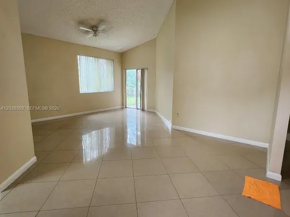 6992 SW 39th St APT I101, Davie, FL 33314