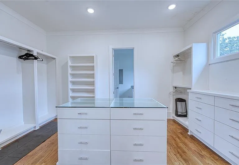 2975 Osborne Rd NE — Photo 18