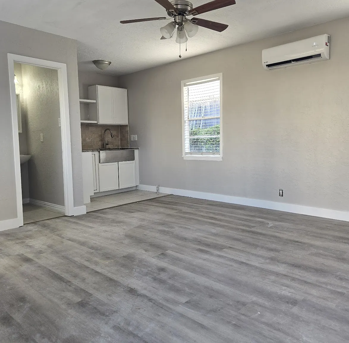 1 bed, 308 sqft, $749 — Photo 3