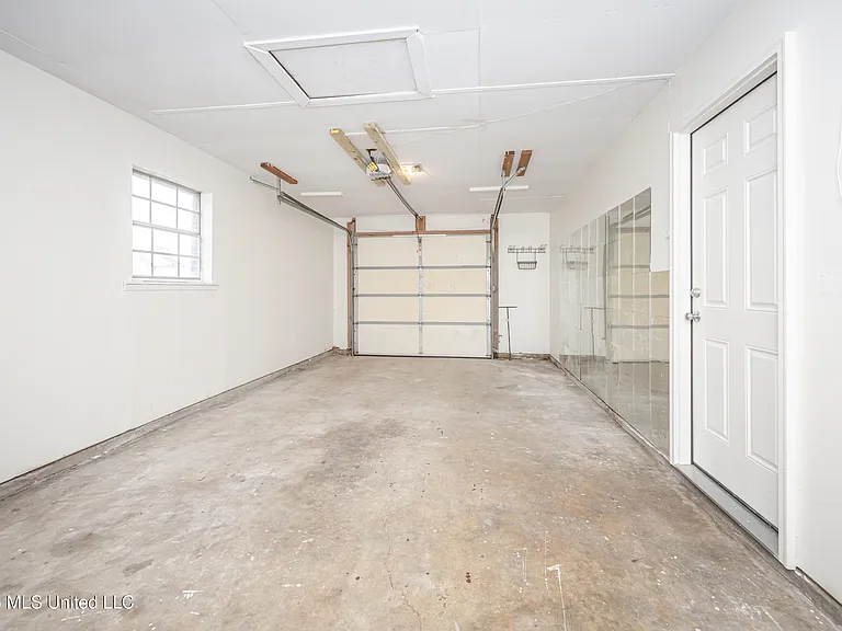 1213 King Henry Dr — Photo 51