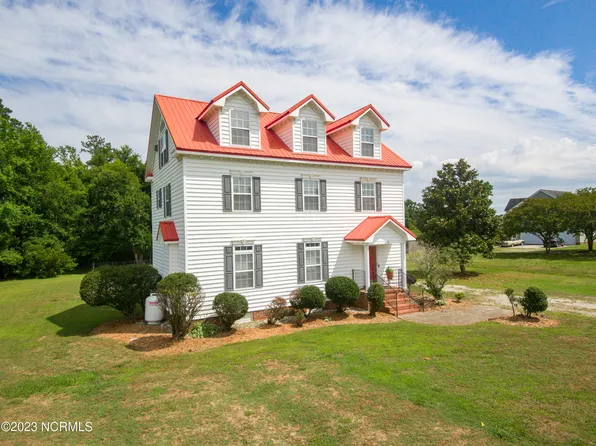 120 Martin Lane, Knotts Island, NC 27950