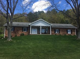 1752 Clarion Dr, Williamsport, PA 17701