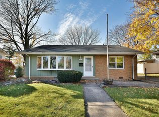 3N484 N Howard Ave, Elmhurst, IL 60126