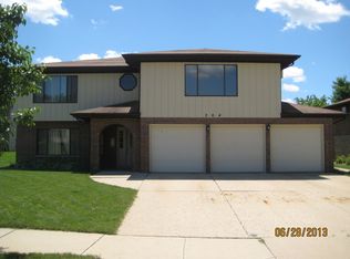304 Starling Ct APT C, Bloomingdale, IL 60108