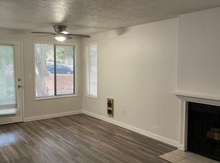 7120-7130 SW Montauk Cir #7124, Lake Oswego, OR 97035