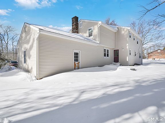 3rd image of 34 Volpi Road