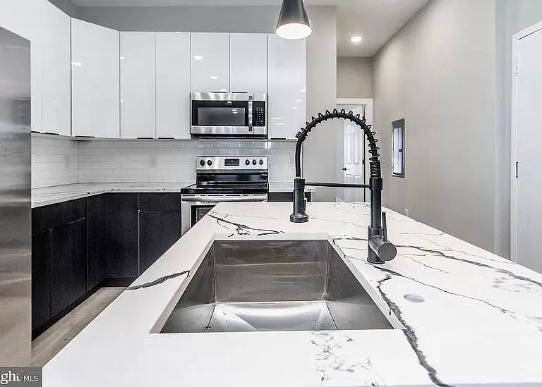 2200 N Bouvier St #2 — Photo 5