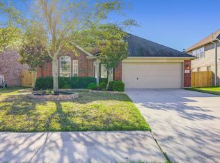 707 Harvard Pointe Dr, League City, TX 77573