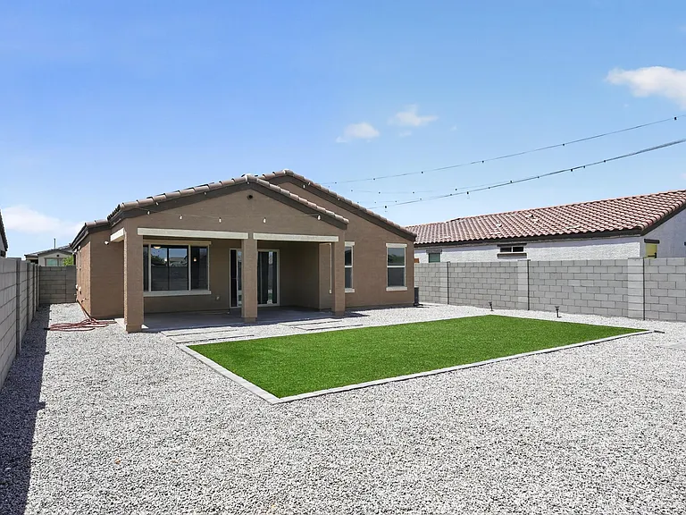 5667 S 243rd Dr — Photo 8