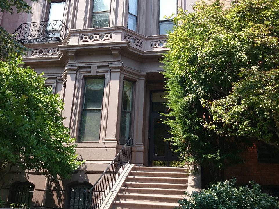2nd image of 188 Beacon St APT 4