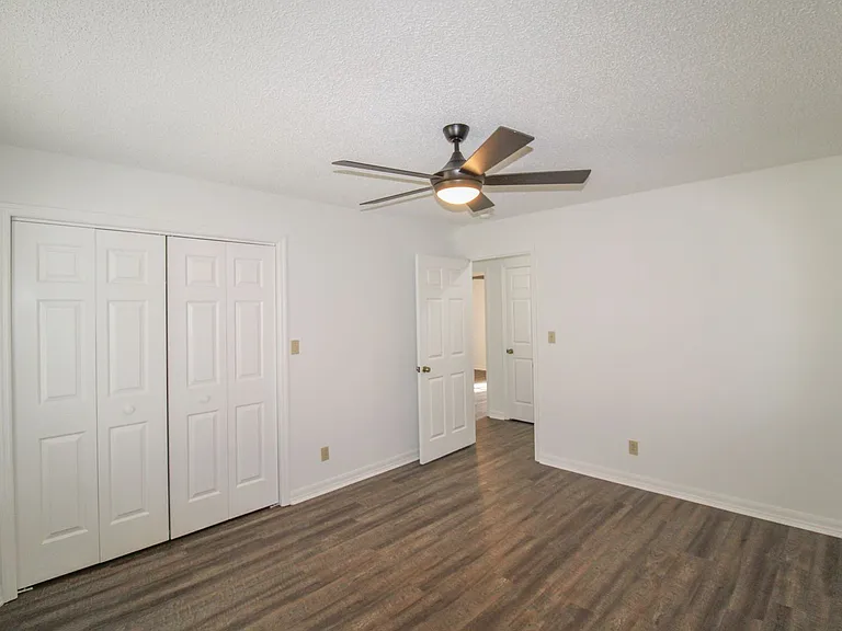 530 Rose St — Photo 22