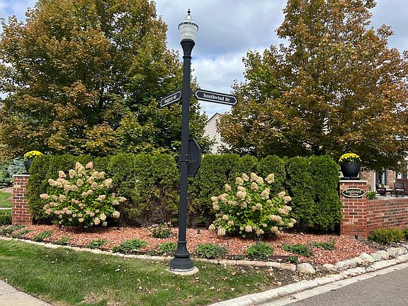 2nd image of 41341 Southwind Dr