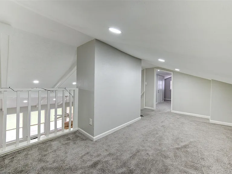 3046 Wagon Trail Dr — Photo 30