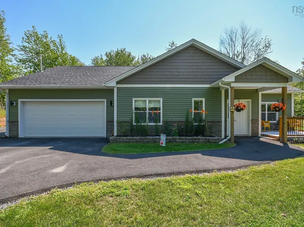 44 Fairway Ave, Colchester, NS B0N 2H0