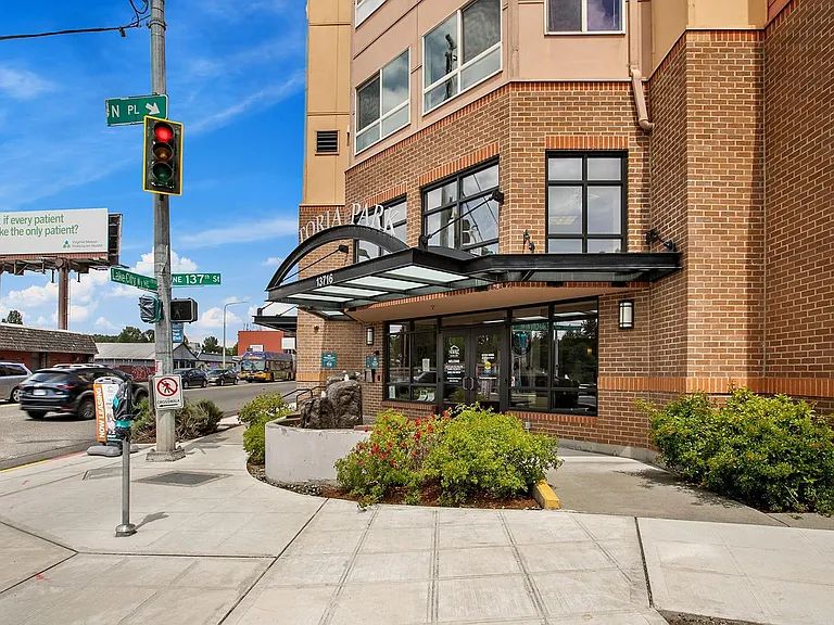 Victoria Park Senior Living Apartments — Photo 16