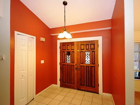 2nd image of 1619 Pine Pl