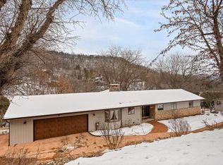 N2046 Orchard Valley Dr, La Crosse, WI 54601