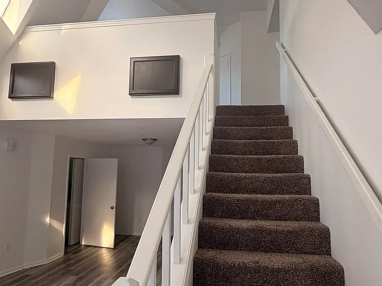 15444 Summerwood Ave — Photo 11