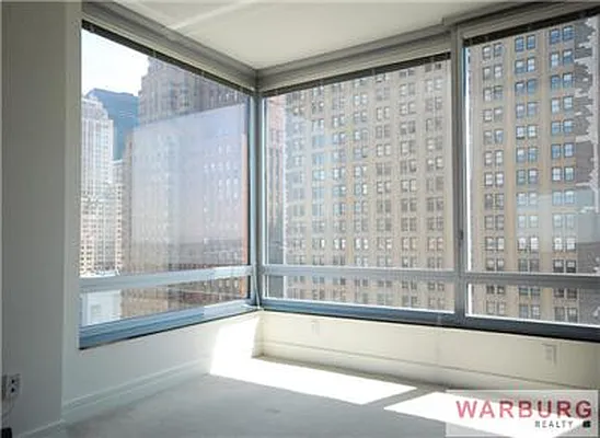 Rented by Warburg | media 30