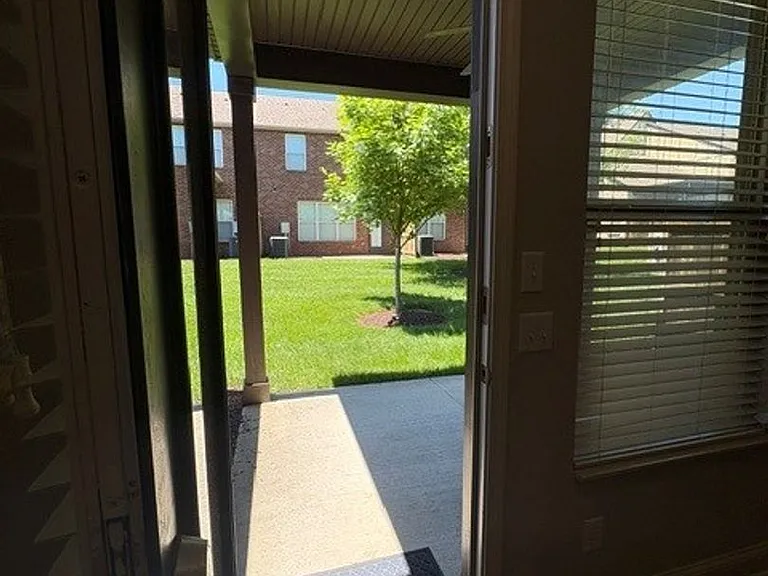 216 Bixby Private Ln — Photo 23