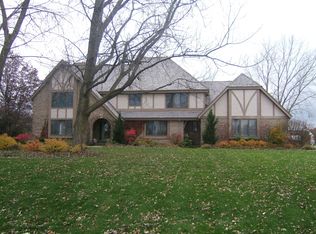 N26W30851 Golf Hills Dr, Pewaukee, WI 53072