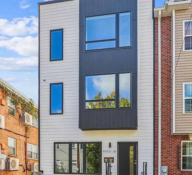 4923 1/2 A St SE #2