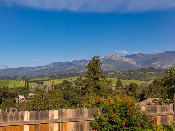 137 Apricot St, Oak View, CA 93022
