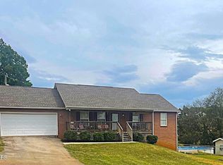 5409 Old Niles Ferry Rd, Maryville, TN 37801