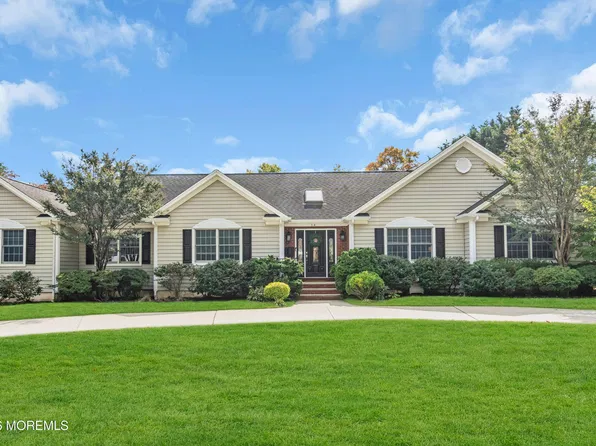 14 Winhar Place, Oceanport, NJ 07757