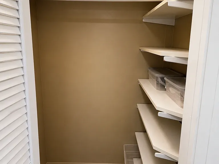 Bedroom's Closet