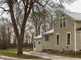 4539 E Washburn Rd, Washburn, IA 50702
