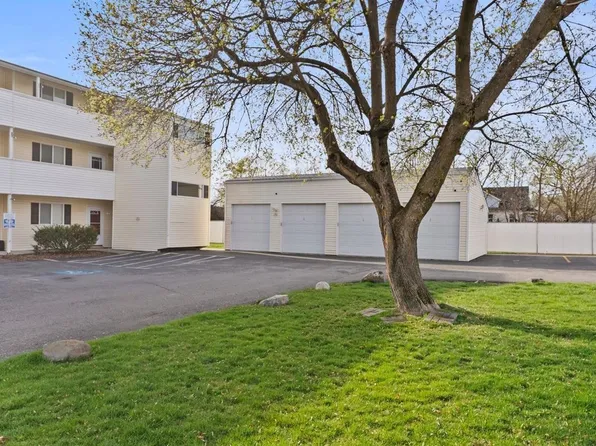 222 N Hutchinson Rd APT 105, Spokane, WA 99212