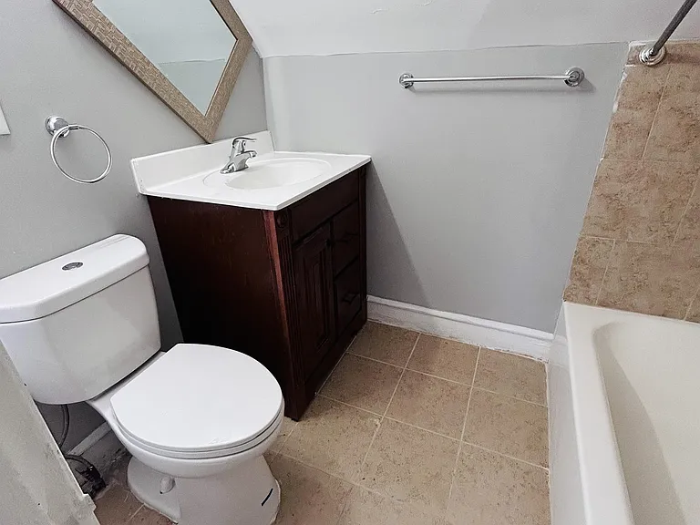 1221 Lindley Ave #3 — Photo 5