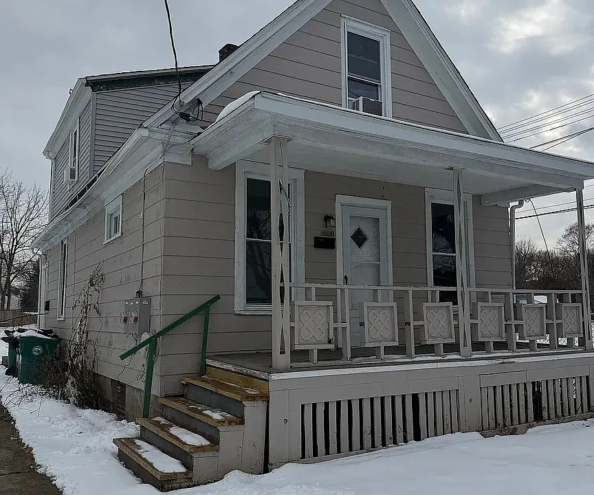 1307 Calumet Ave #1