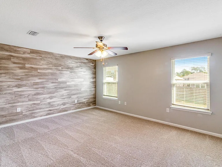 4615 Plover Dr — Photo 6