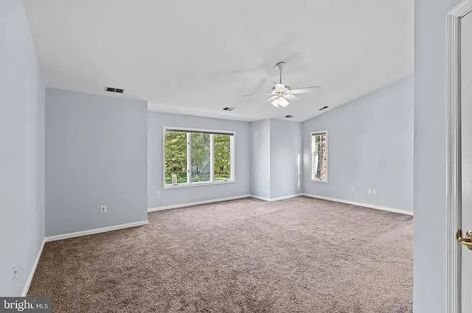 10652 Quarterstaff Rd — Photo 38